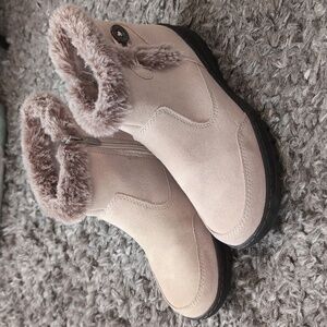 KHOMBU suede ankle boots with zipper